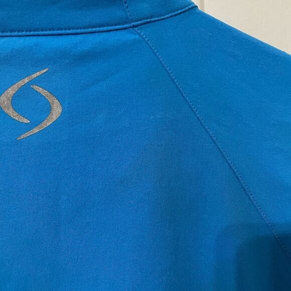 Moving Comfort jacket - Picture 9 of 9